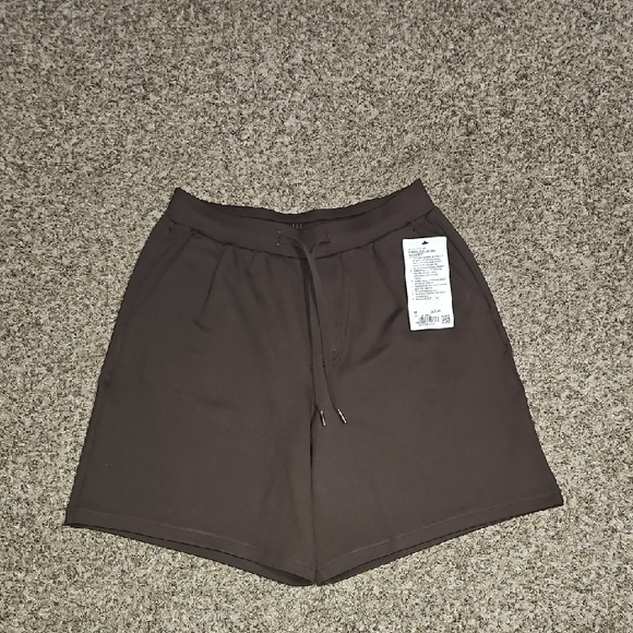 lululemon athletica Other - Lululemon Heavy Soft Jersey Short 8.5". Mens Nwts! Sz Medium! Walnut Crunch!